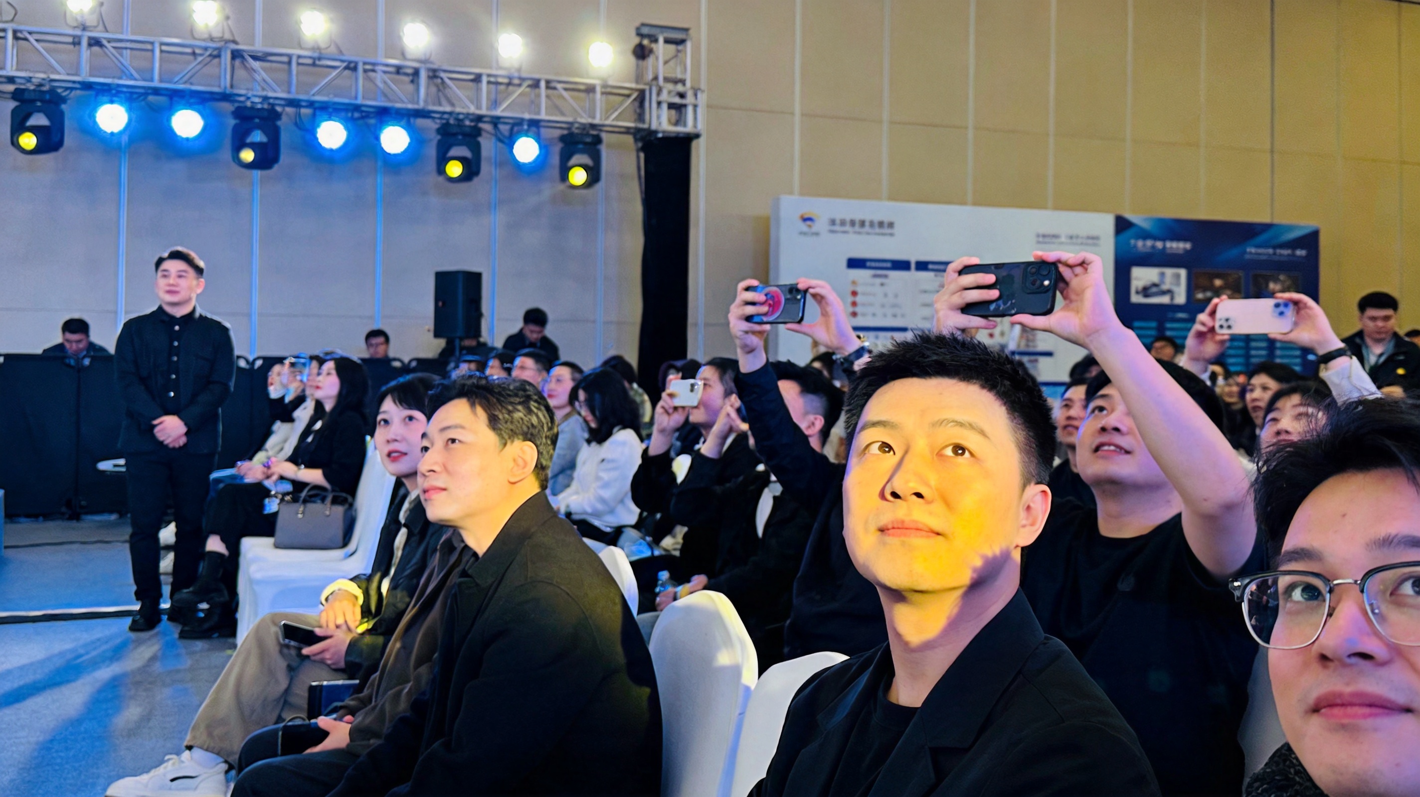 演员片场耍大牌视频证据